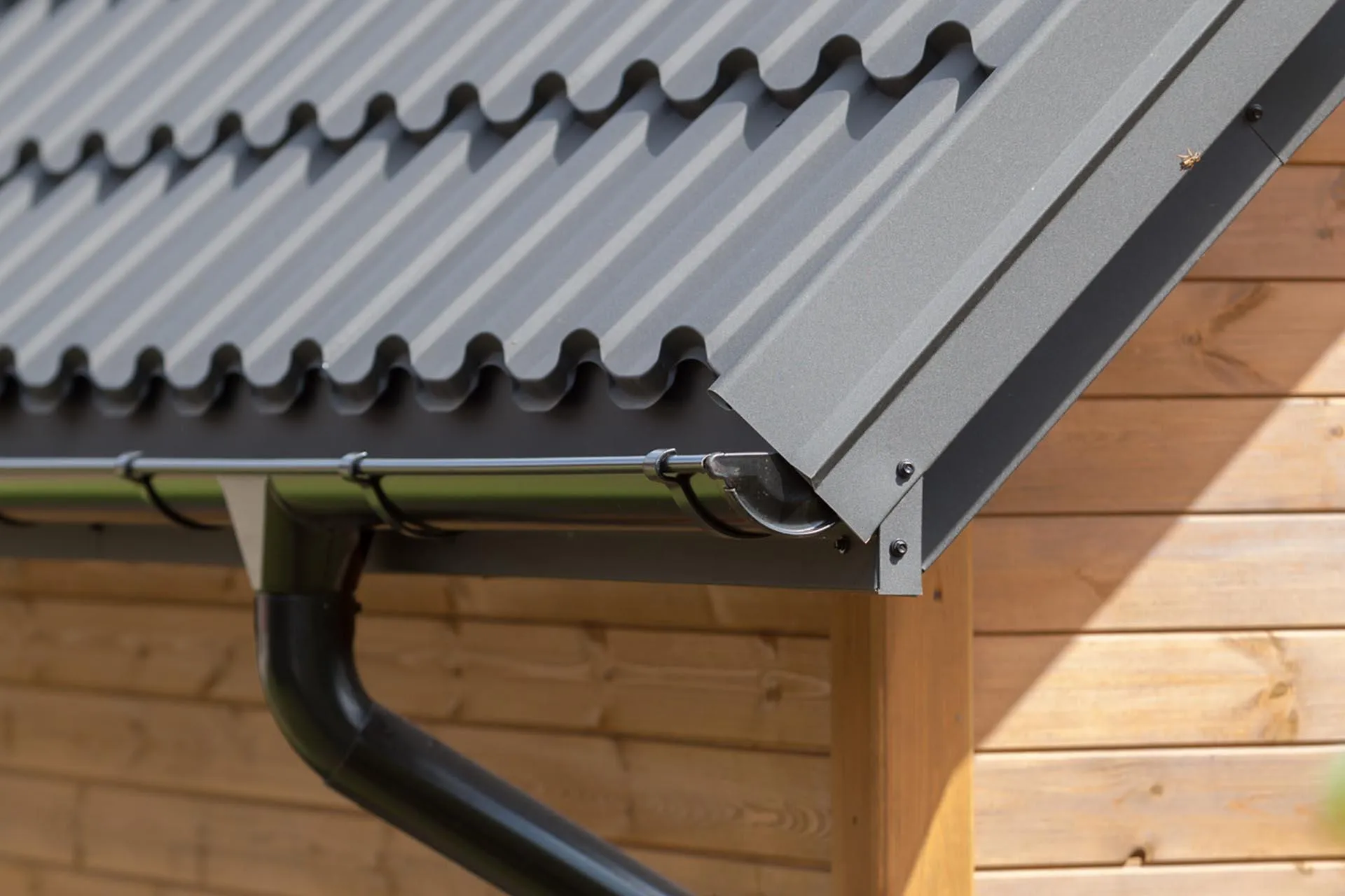 ruukki-adamante-w-kolorze-grafitowym.tmb-1920v